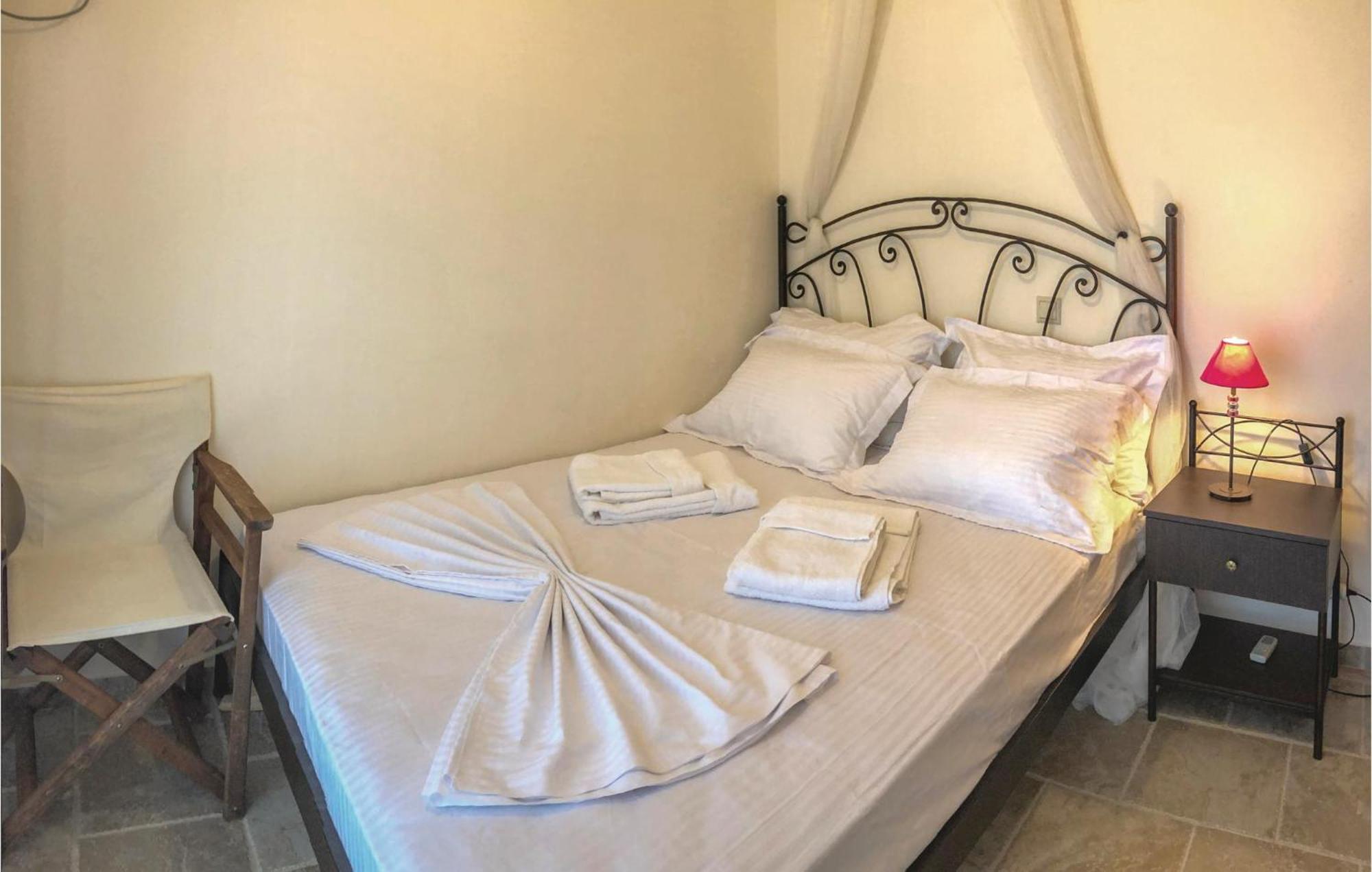 Amazing Home In Koroni With Wifi Экстерьер фото