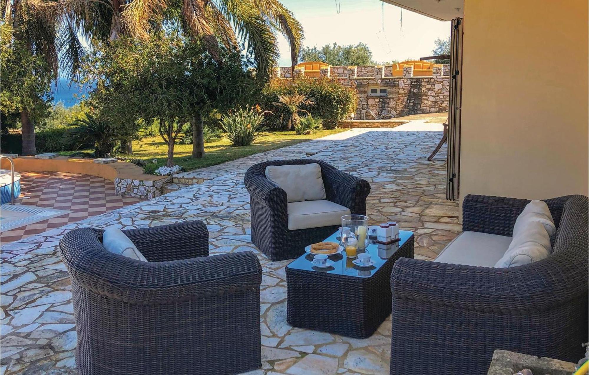 Amazing Home In Koroni With Wifi Экстерьер фото