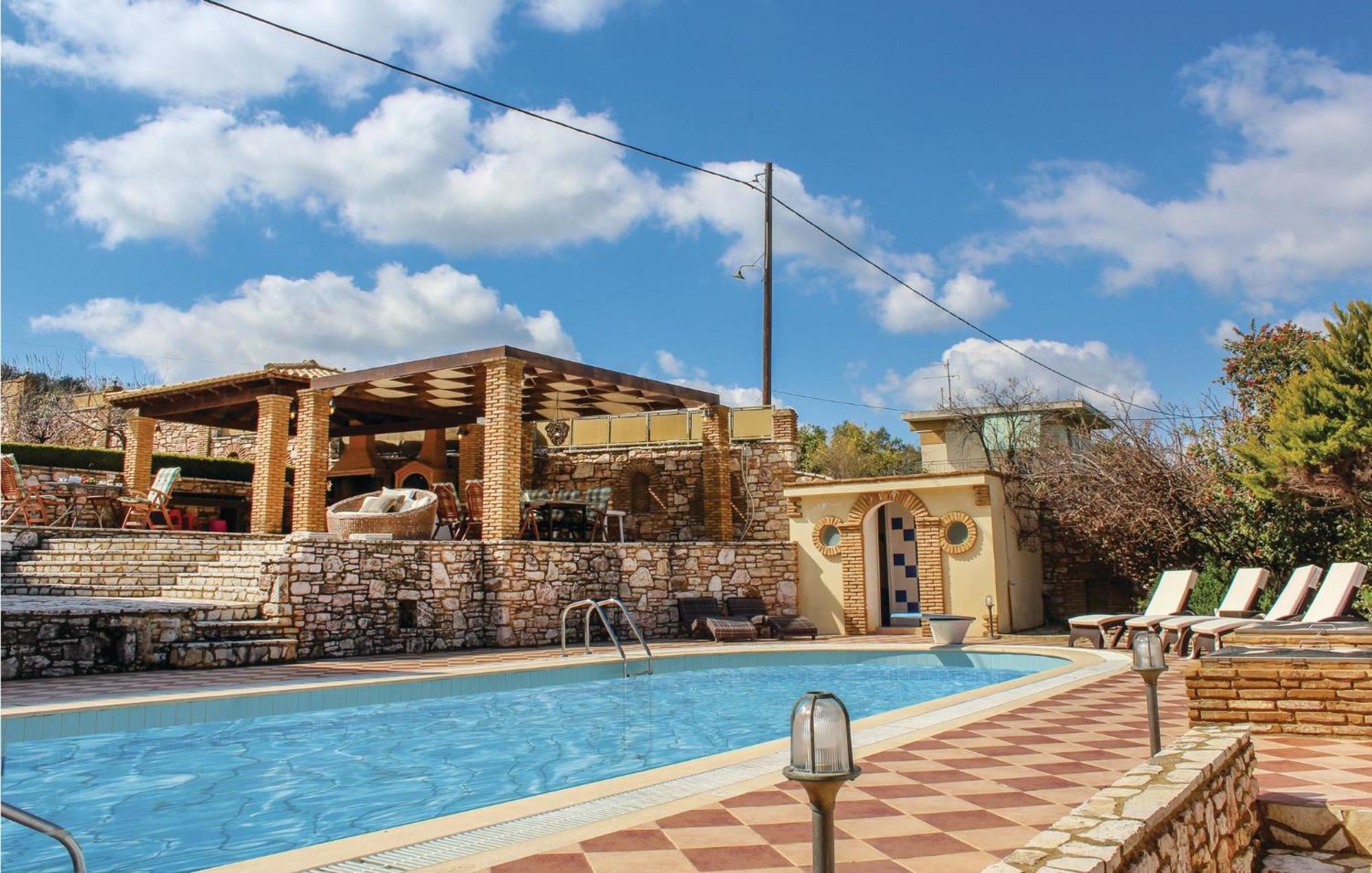 Amazing Home In Koroni With Wifi Экстерьер фото