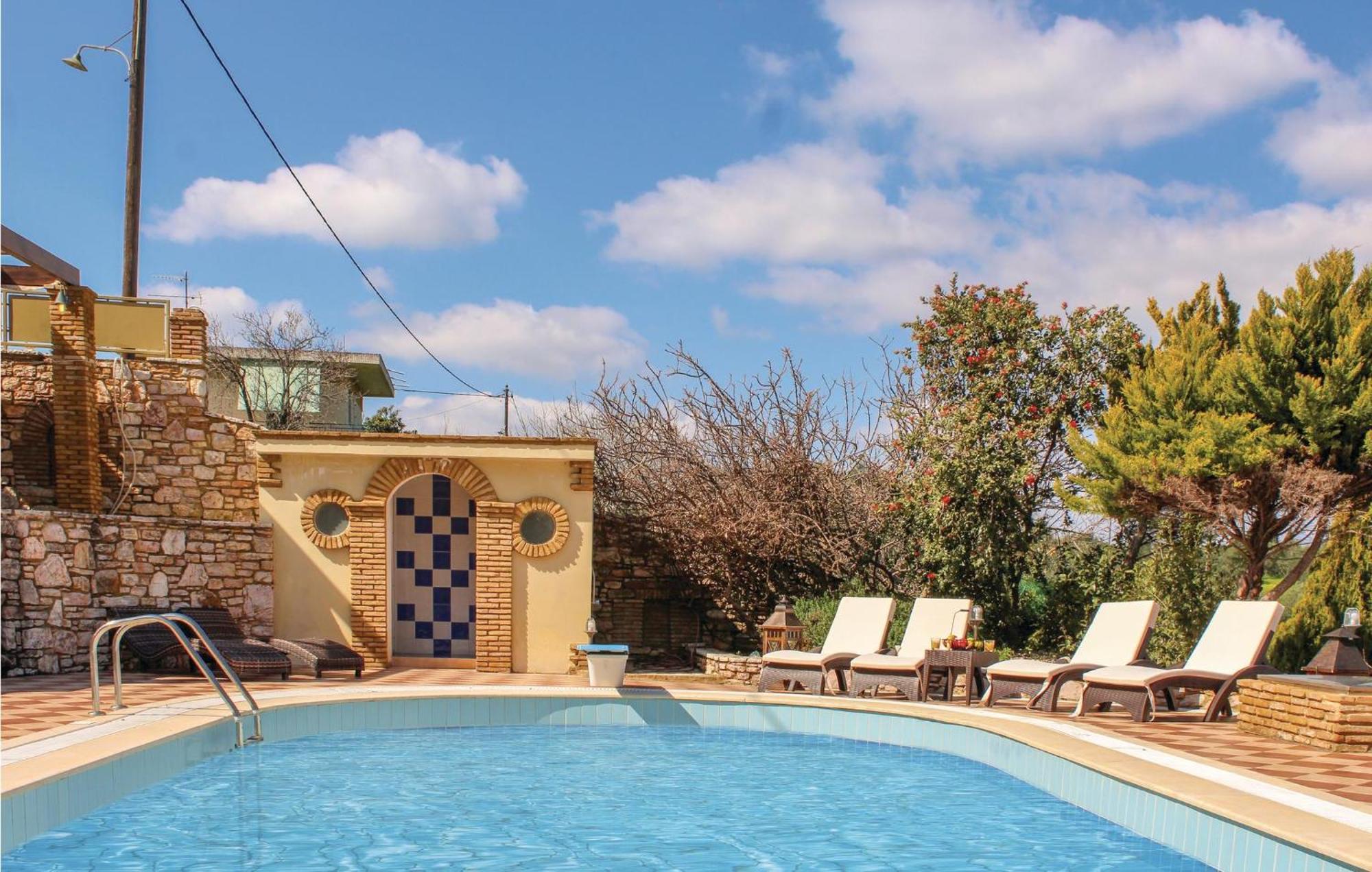 Amazing Home In Koroni With Wifi Экстерьер фото